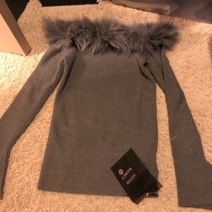 women sweater sizeM